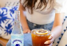 전반적인 체력 향상을 위한 건강한 식사와 운동 a woman sitting on a couch holding a glass of soda