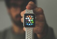 “작은 변화로 큰 차이, 숨은 걷기 습관이 건강을 바꾼다” person holding silver aluminum case Apple Watch