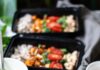 달라진 식단 트렌드, 똑똑하게 실천하는 법 a couple trays of food